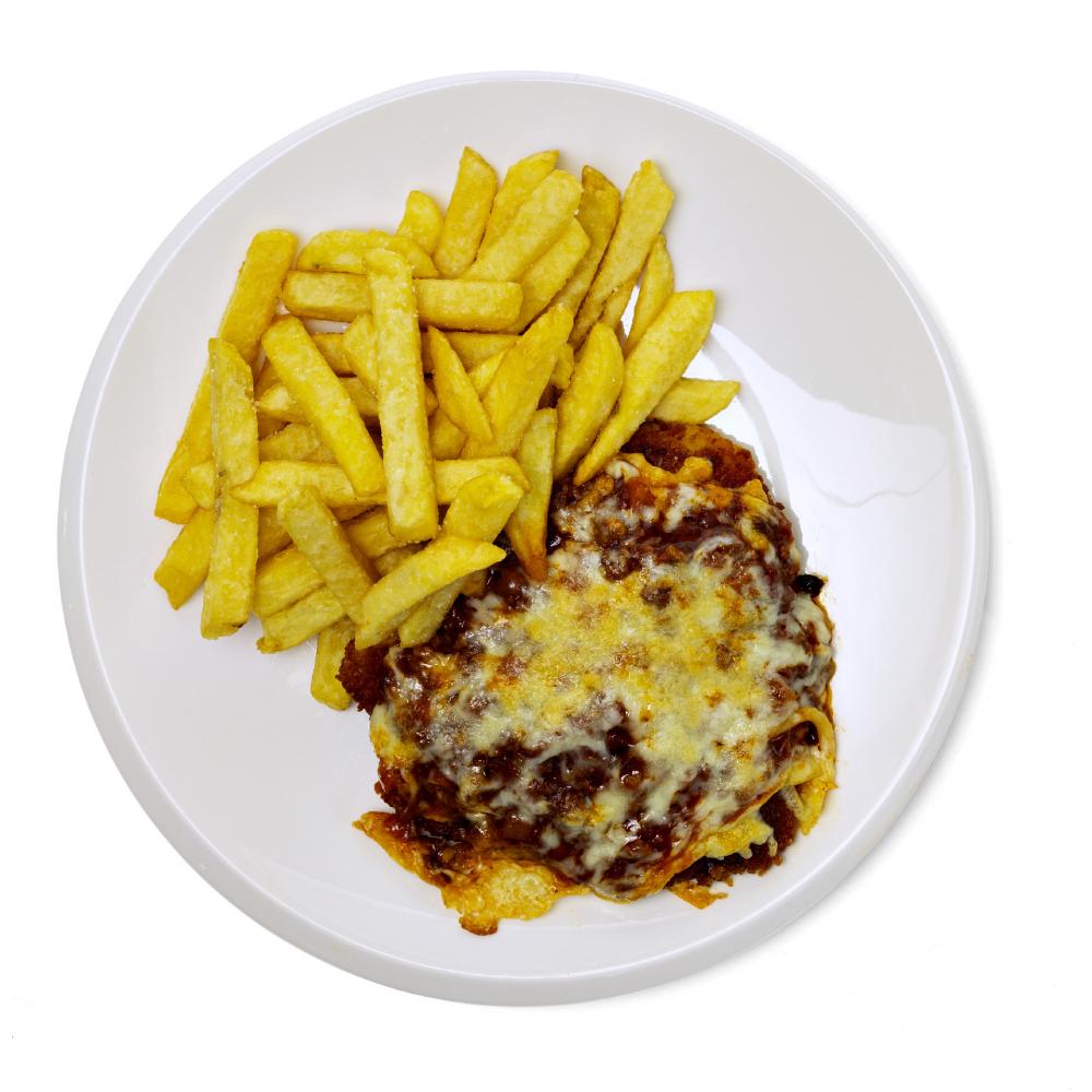 Produktabbildung keine Marke Samstag: Bologneseschnitzel mit Pommes frites