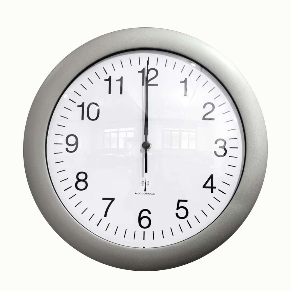 Produktabbildung manufact Funk-Wanduhr 30 cm, 2 Farben