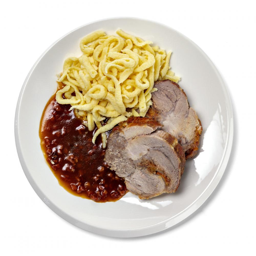 Produktabbildung GLOBUS Tagesgericht Donnerstag: Spießbraten vom Schwein, Bratensauce mit Dörrfleisch und Zwiebeln, dazu Spätzle