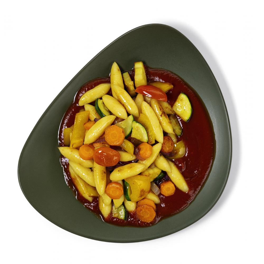 Produktabbildung GLOBUS Tagesgericht Dienstag: Junge Küche: Bunte SchupfnudelGemüsepfanne mit Tomatensauce