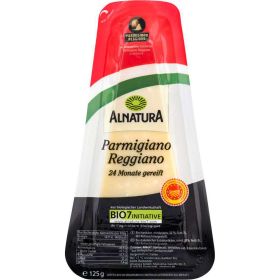 Bio-Parmesankäse Parmigiano Reggiano, am Stück