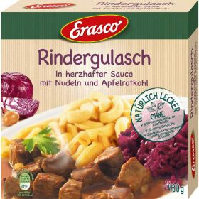 Rindergulasch in Sauce mit Nudeln & Apfelrotkohl