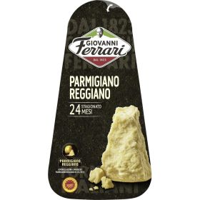 Parmigiano Reggioano  oder Pecorino Romana, je 150–175 g