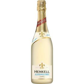 Schäumendes Getränk aus alkoholfreiem Wein