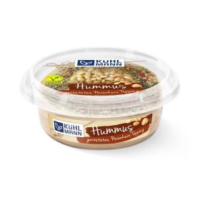 Hummus mit Pinienkern-Topping
