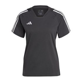 Puma oder Adidas Damen- oder Herren-T-Shirt oder -Shorts, je Artikel