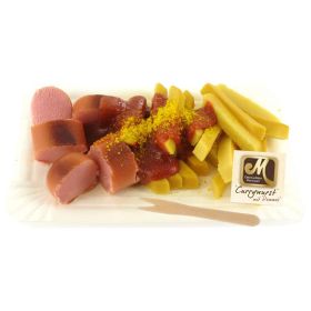 Marzipan Currywurst auf Teller